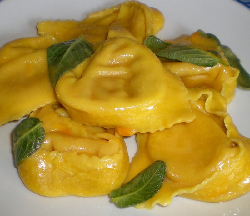 Ferrara tra Medioevo e Rinascimento Cappellacci