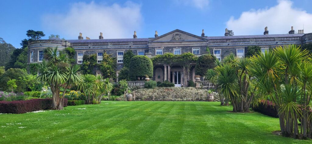 Mount Stewart House: un gioiello storico nel cuore dell'Irlanda del Nord 20240516 102238 1024x473